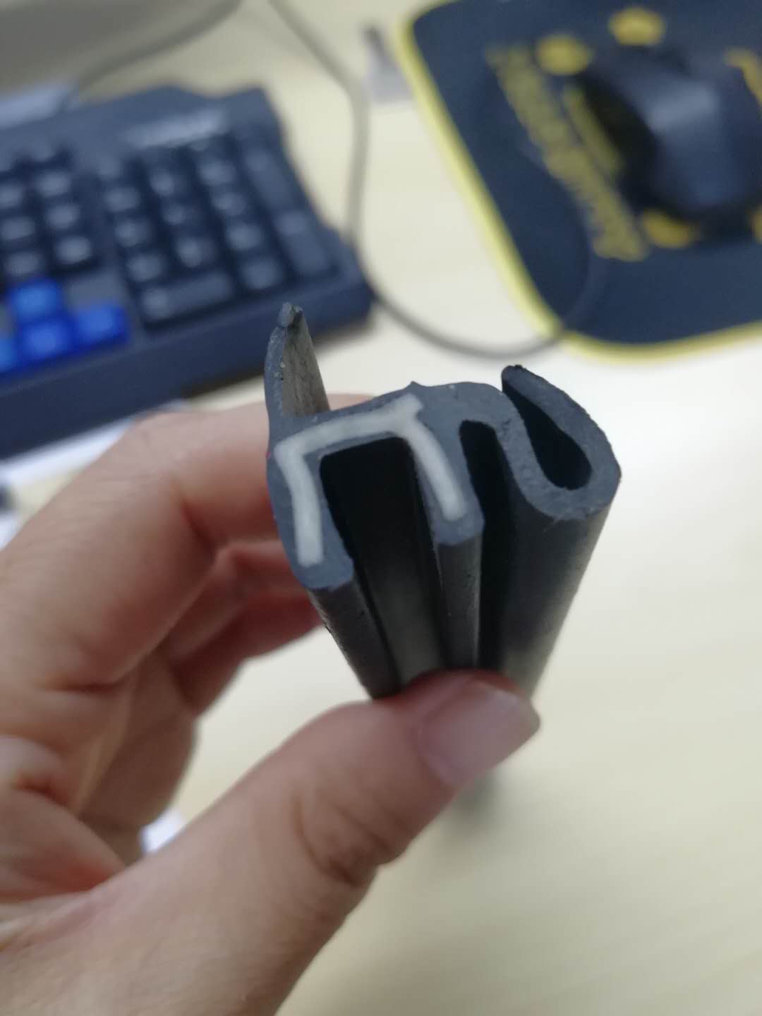 門(mén)窗膠條軟硬共擠